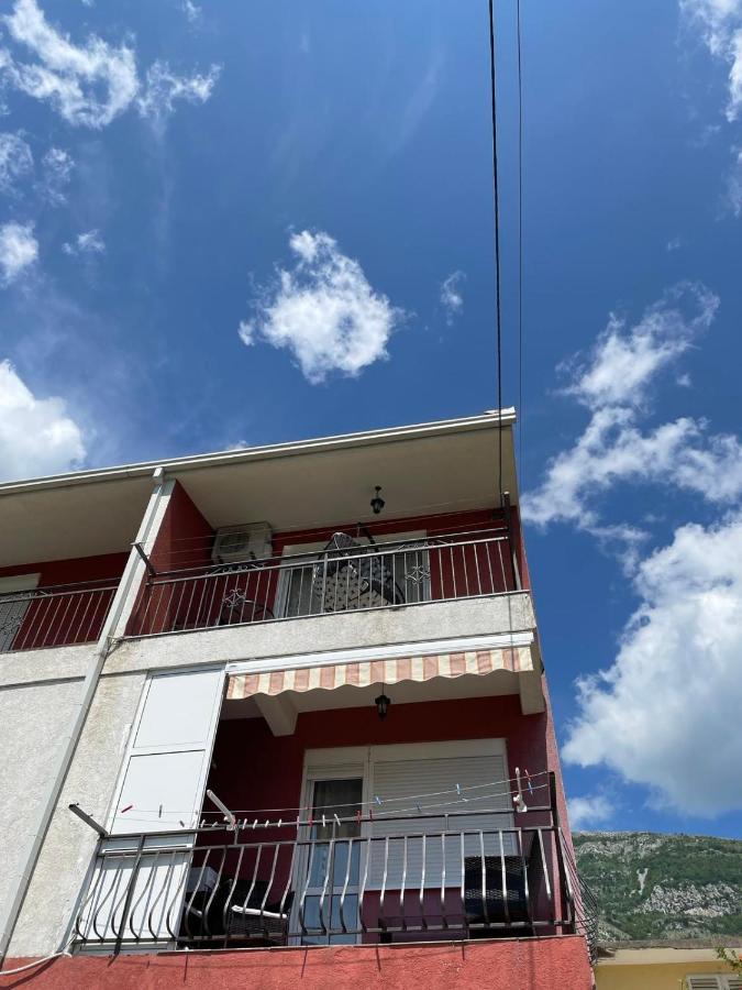 Apartments Neda Sutomore Exterior photo